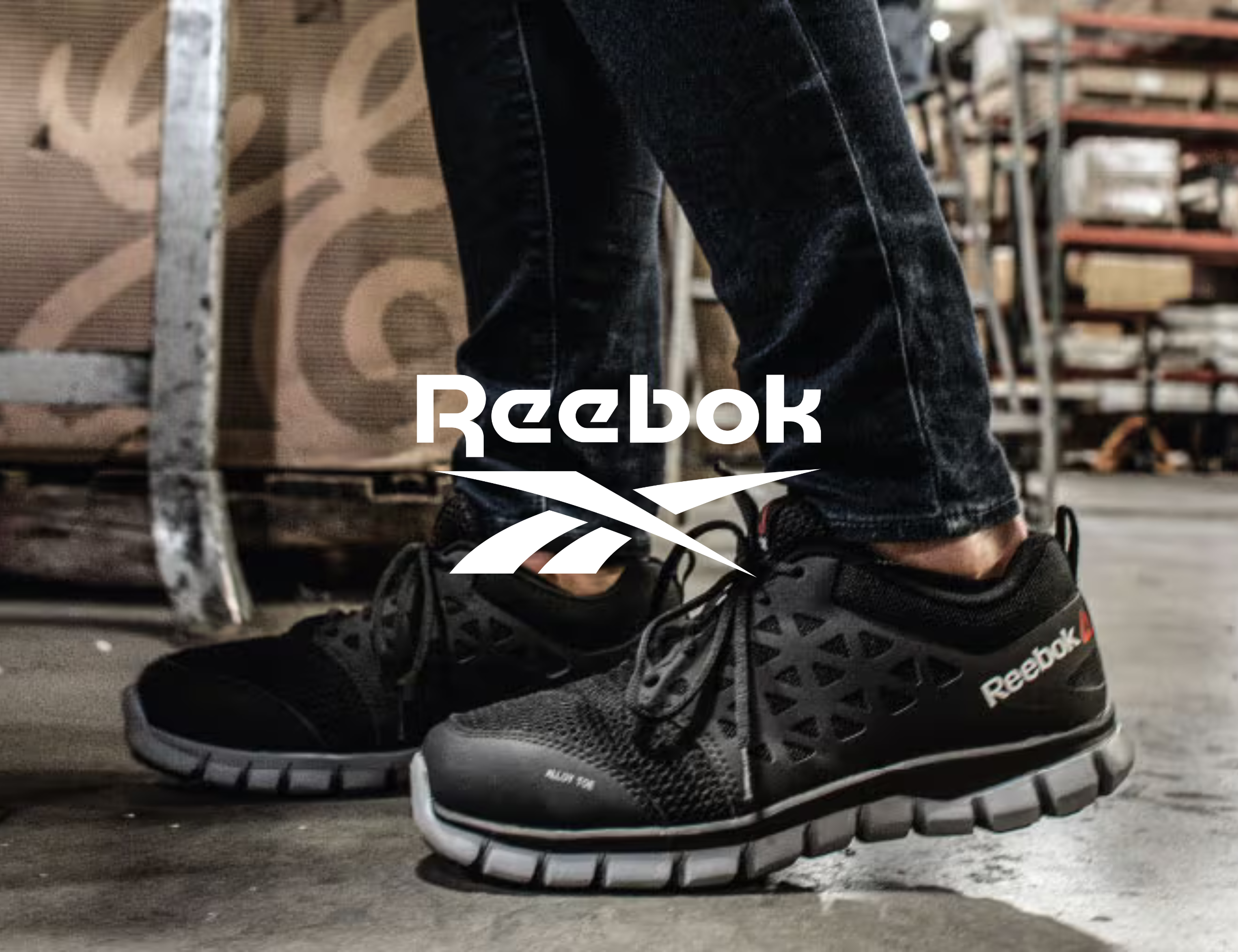 Sport- och arbetskläder från Reebok – klickbar bild med logotyp.